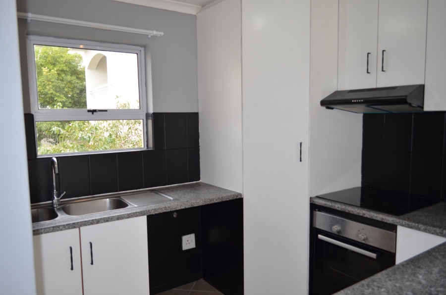 To Let 2 Bedroom Property for Rent in Whispering Pines Western Cape